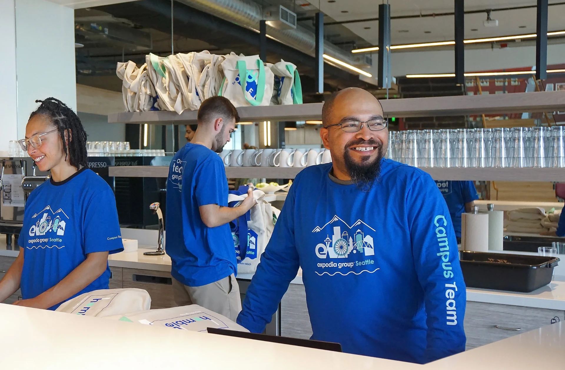 The Expedia Seattle campus team welcoming employees